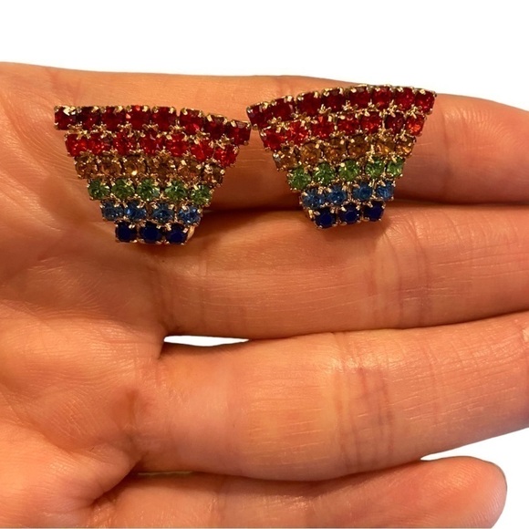 Rainbow Rhinestone Gold Tone Clip On Earrings Vintage - Picture 9 of 10